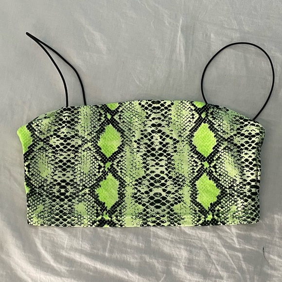 Crop top - Picture 1 of 2